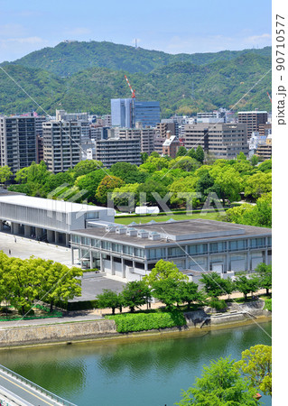 新緑の平和記念公園　広島市 90710577