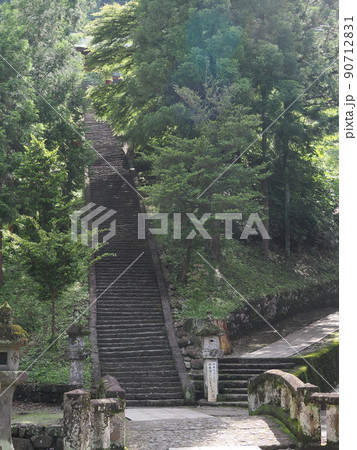 妙義神社　太鼓橋と参道石段 90712831