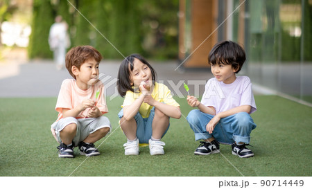 子供 幼児 友達 90714449