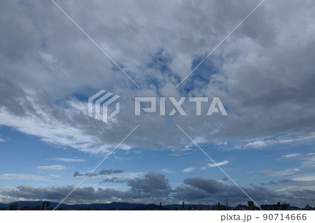 夏の雨間に現れた青空と雲・210818PM 夏の雨間に現れた青空と雲・210818PM 90714666