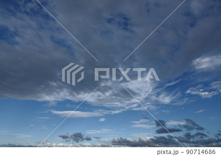 夏の雨間に現れた青空と雲・210818PM 夏の雨間に現れた青空と雲・210818PM 90714686