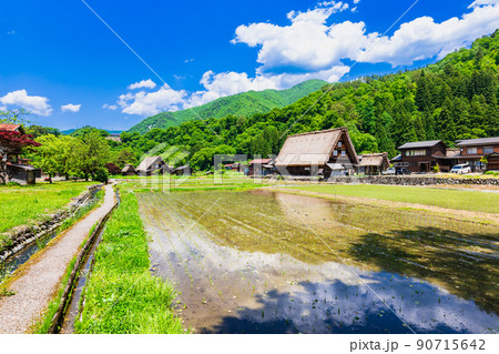 日本の原風景　世界遺産　白川郷 90715642
