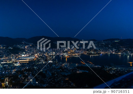 長崎稲佐山からの長崎駅方向夜景 90716351