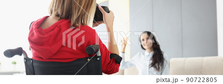 Professional photographer take pictures of pretty model posing on sofa 90722805