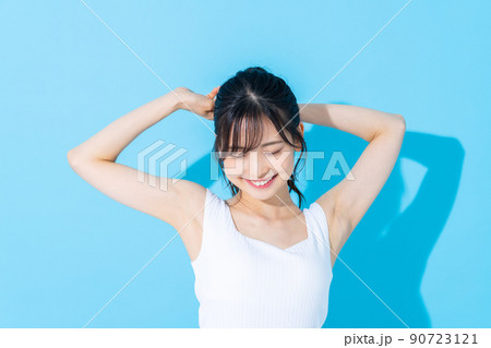 若い女性のビューティ 90723121