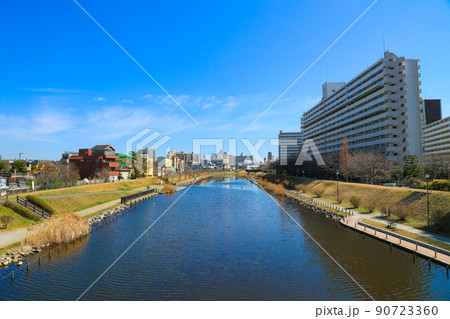 【東京都江戸川区】旧中川の河川敷の風景 90723360