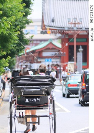 浅草の人力車 人気の観光地 浅草めぐり 浅草の人力車 人気の観光地 浅草めぐり 90723876