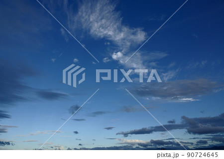 夏の夕空・東の青空と雲・210818PM 夏の夕空・東の青空と雲・210818PM 90724645