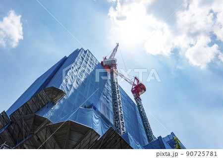 ビルの建設現場 ビルの建設現場 90725781