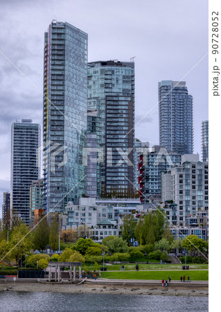 Residential Home Buildings in Downtown Vancouver 90728052