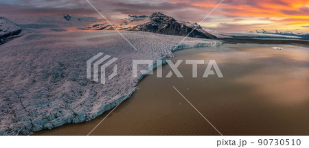 Iceland, Jokulsarlon lagoon, Beautiful cold landscape picture Iceland, Jokulsarlon lagoon, Beautiful cold landscape picture 90730510
