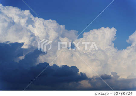 青空と雲 青空と雲 90730724
