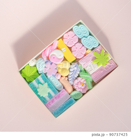 かわいい春・夏の干菓子 落雁 和菓子 琥珀糖 箱入り 詰合せ 90737425