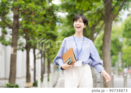 ビジネス 働く女性 ビジネス 働く女性 90738873