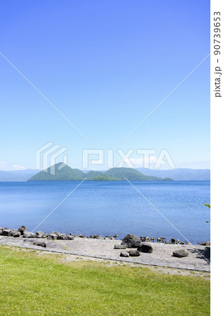 洞爺湖湖畔からの眺め 洞爺湖湖畔からの眺め 90739653