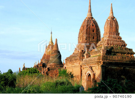 世界3大仏教遺跡バガン　グービャウヂー寺院 90740190