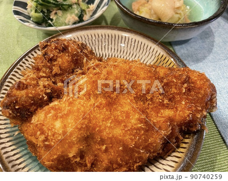 鶏むね肉のチキンカツレツ 90740259