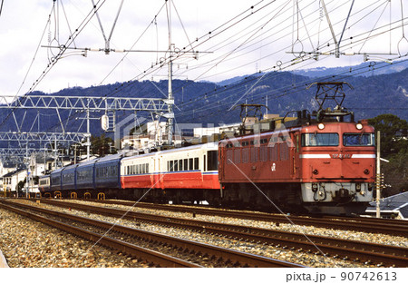 1999年　東海道線を走るEF81シュプール白馬・栂池　 90742613