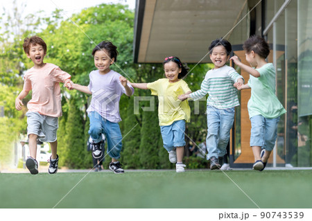 子供 男女 友達 90743539