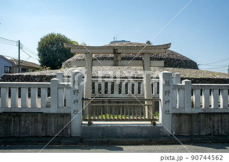東京都府中市西府町の熊野神社と武蔵府中熊野神社古墳 90744562