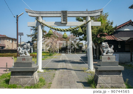 東京都府中市西府町の熊野神社と武蔵府中熊野神社古墳 90744565