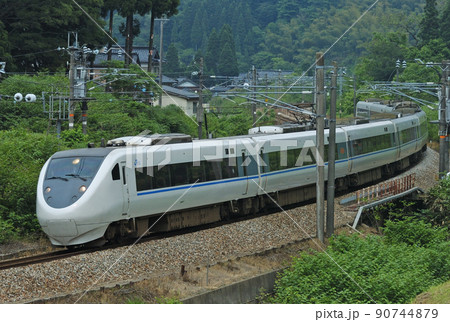 北陸本線　石動ー倶利伽羅　JR西日本　681系　W01+W11編成（金沢）　はくたか 90744879