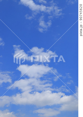 青い空と白い雲 青い空と白い雲 90745620