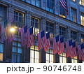 アメリカ国旗のビル 90746748