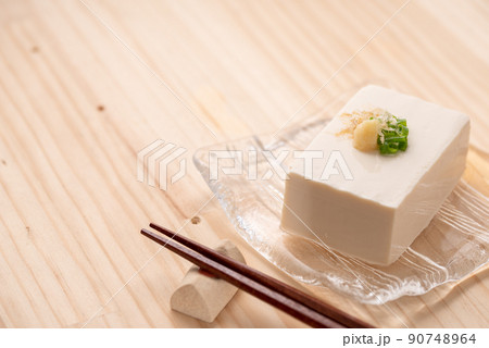 お豆腐といえば冷や奴！日本人ならではの和食食材とうふ 90748964