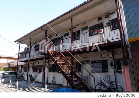 古いアパート 90750000