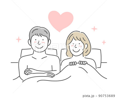 ベッドで寄り添う男女・夫婦・カップル 上半身 (SEX ・性行為) / 幸せ・新婚・ラブラブ 90753689
