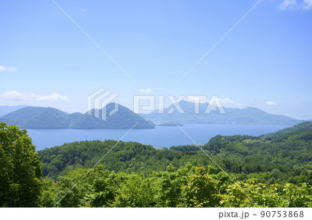 道の駅「とうや湖」の展望台から見た風景 道の駅「とうや湖」の展望台から見た風景 90753868