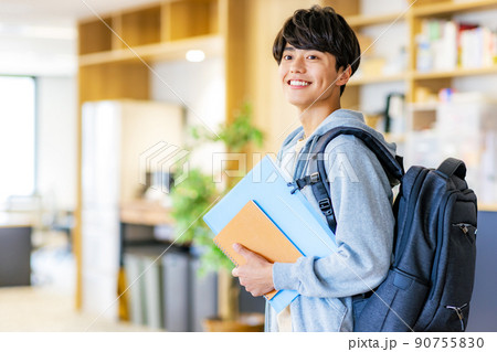 大学生　男の子 90755830