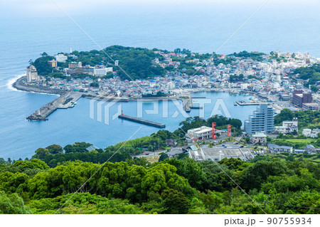 東伊豆・稲取の町並み 90755934