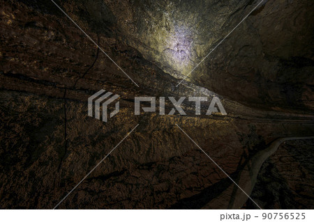 済州島 観光地 洞窟 90756525