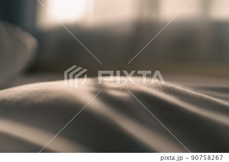 影と光のシーツ 90758267