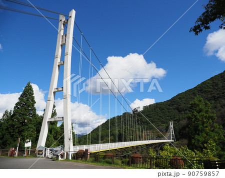 天空廻廊の吊り橋 90759857