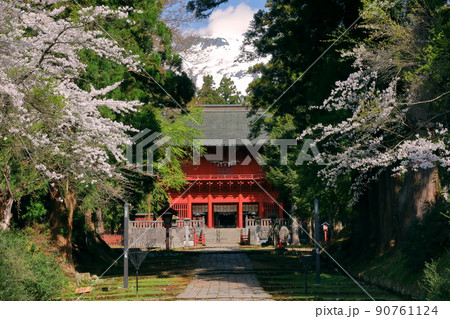 青森県弘前市百沢寺沢　北門鎮護岩木山神社の重要文化財の建造物楼門 90761124