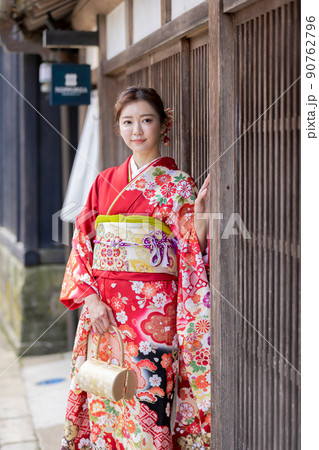 着物姿の女性 着物姿の女性 90762796