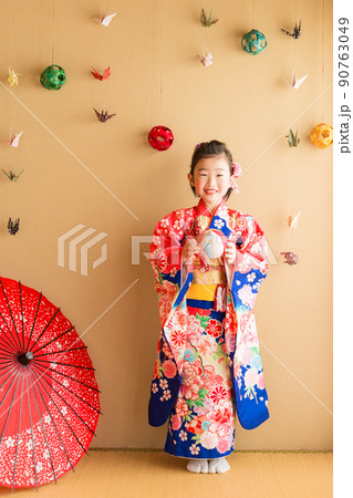 七五三の記念撮影（七歳） 90763049