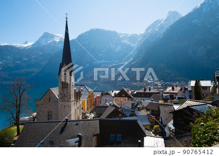 Hallstatt village on Hallstatter lake in Austrian Alps Hallstatt village on Hallstatter lake in Austrian Alps 90765412
