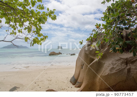 セイシェル、ラ・ディーグ島のラ・スルス・ダルジャン・ビーチ セイシェル、ラ・ディーグ島のラ・スルス・ダルジャン・ビーチ 90773457