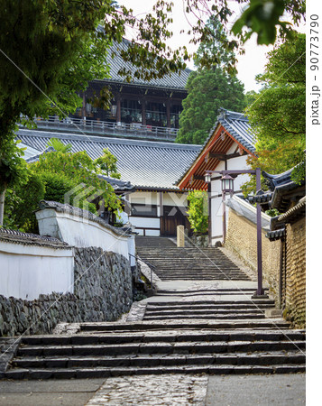 東大寺二月堂の裏参道の写真素材 [90773790] - PIXTA