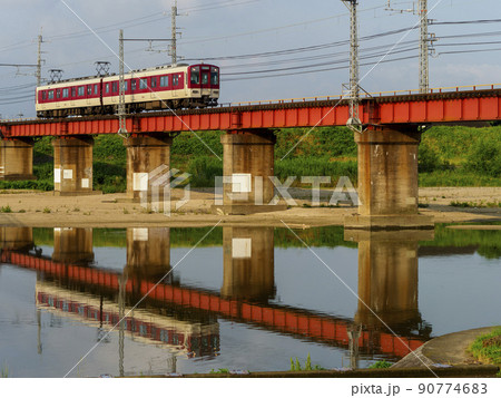 大和川を渡る近鉄道明寺線 大和川を渡る近鉄道明寺線 90774683