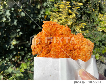 台湾からあげ（大鶏排・ダージーパイ）横浜中華街 90777616