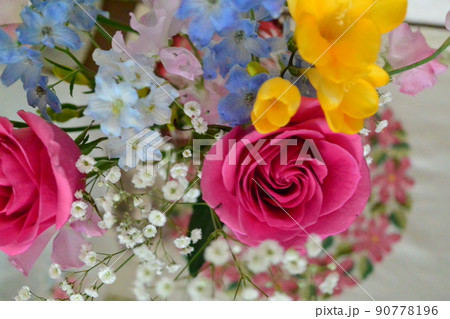 かわいいお花 柔らかい色の花 かわいいお花 柔らかい色の花 90778196