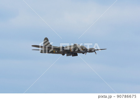 アメリカ陸軍ボーイングB-17G爆撃機 90786675