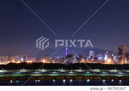 2019釜山を出港したフェリーからの夜景 90793167