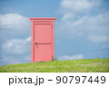 青空と芝生とどこでもドア青空と芝生とどこでもドア 90797449