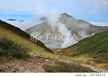 立山室堂の地獄谷 富山県 立山室堂の地獄谷 富山県 90798014